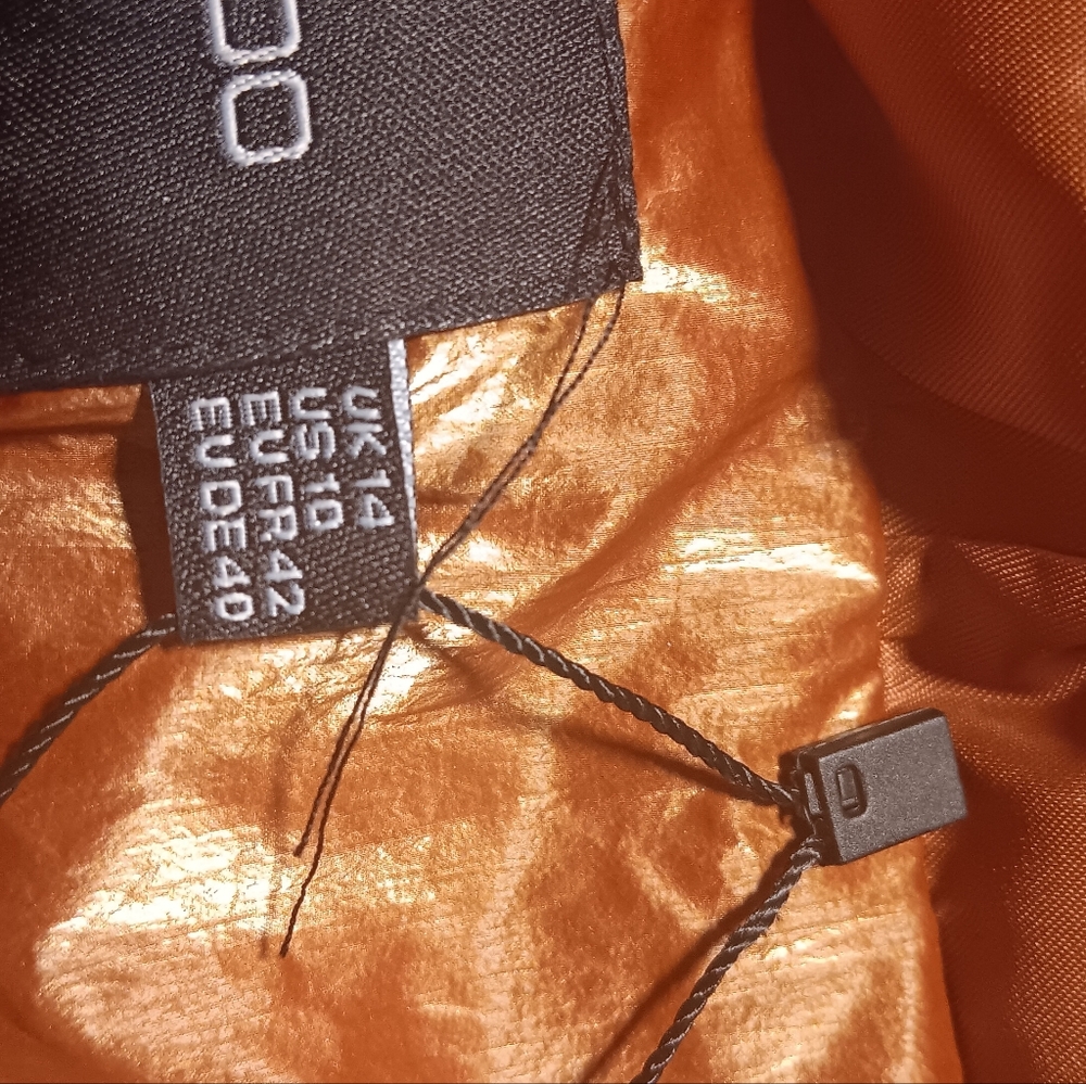 BOOHOO faux fir hoodie high shine long sleeve maxi puffer  jacket. Like new - Picture 5 of 9